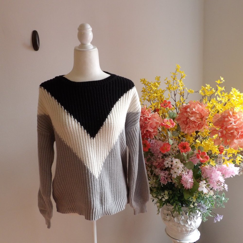 Wild Fable Color Block Sweater Small